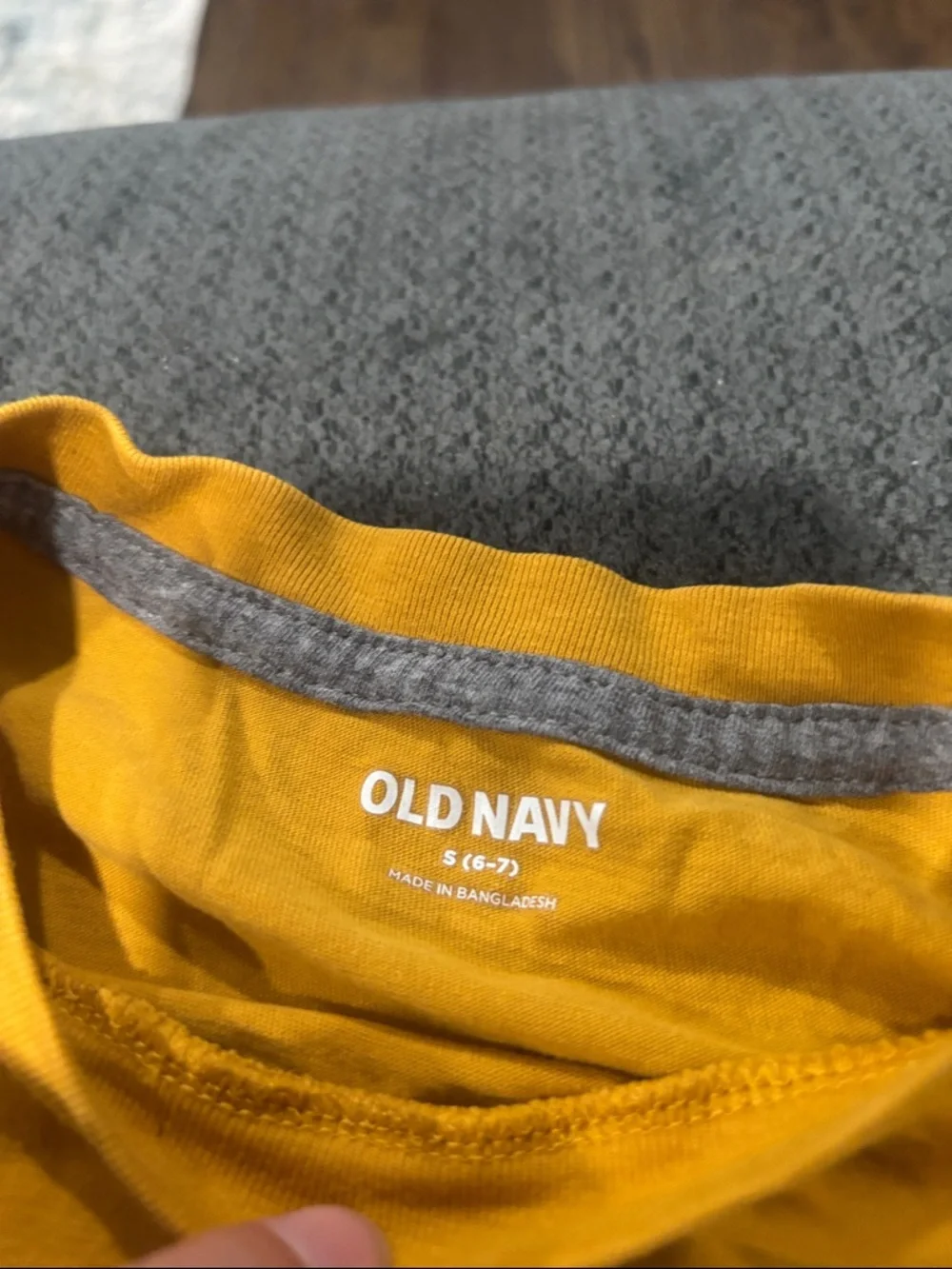 🟢10/$10 - Mustard Yellow Short-Sleeve Crew Neck Shirt